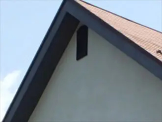 切妻屋根の妻換気